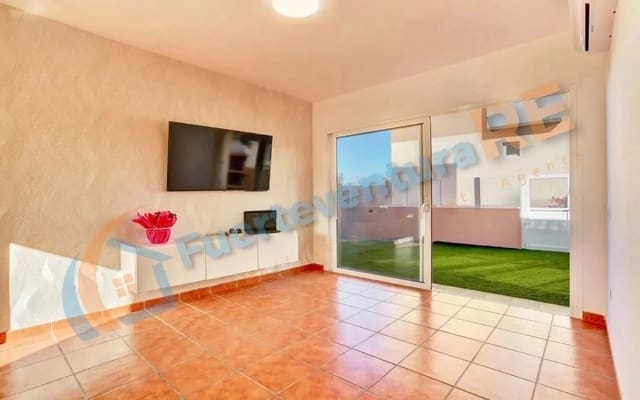 2 bedroom Apartment for sale in Corralejo, La Oliva with pool garage - € 255,000 (Ref: 9509441)