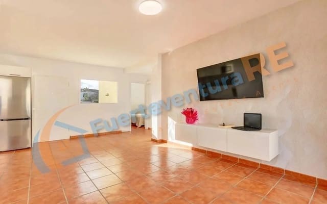 2 bedroom Apartment for sale in Corralejo, La Oliva with pool garage - € 255,000 (Ref: 9509441)