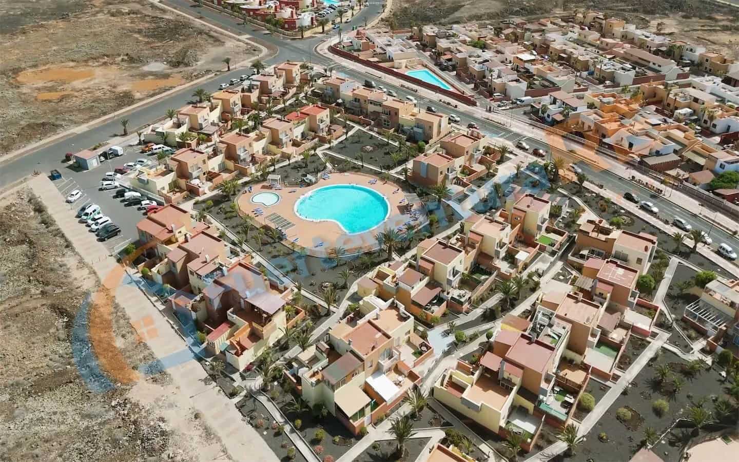 2 bedroom Apartment for sale in Corralejo with pool garage - € 255,000 (Ref: 9509441)