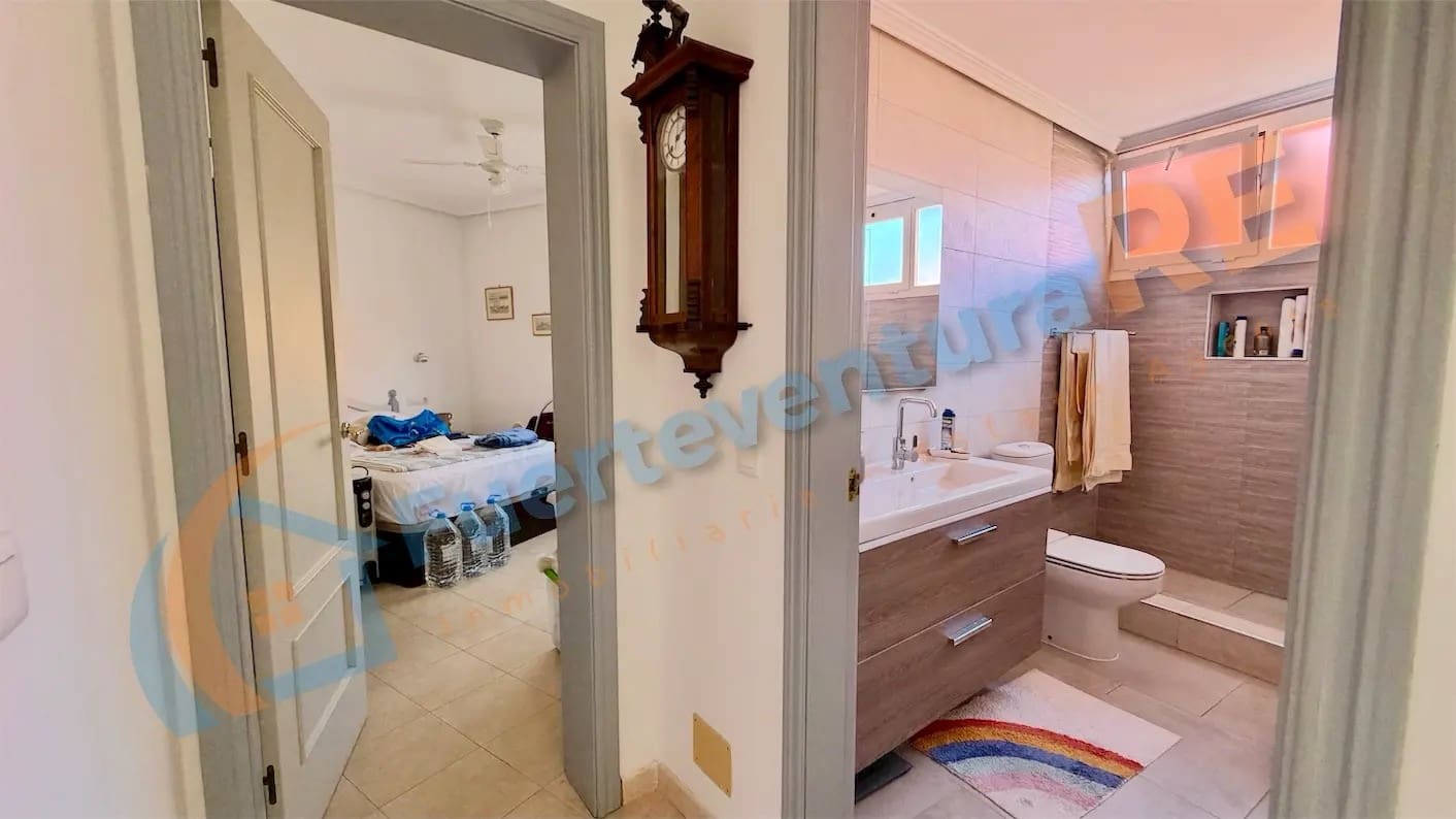 2 sovrum Bungalow till salu i Corralejo med pool - 298 000 € (Ref: 9610758)