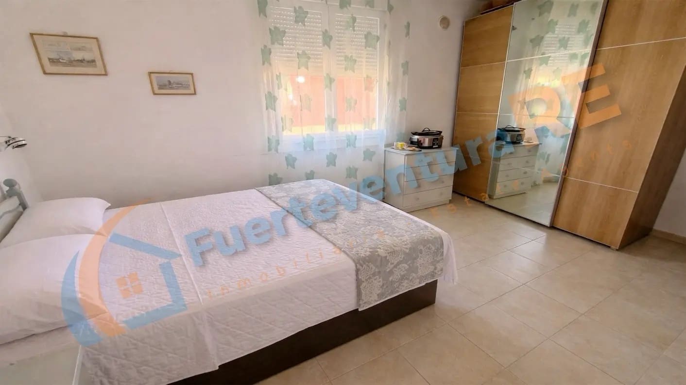 2 sovrum Bungalow till salu i Corralejo med pool - 298 000 € (Ref: 9610758)