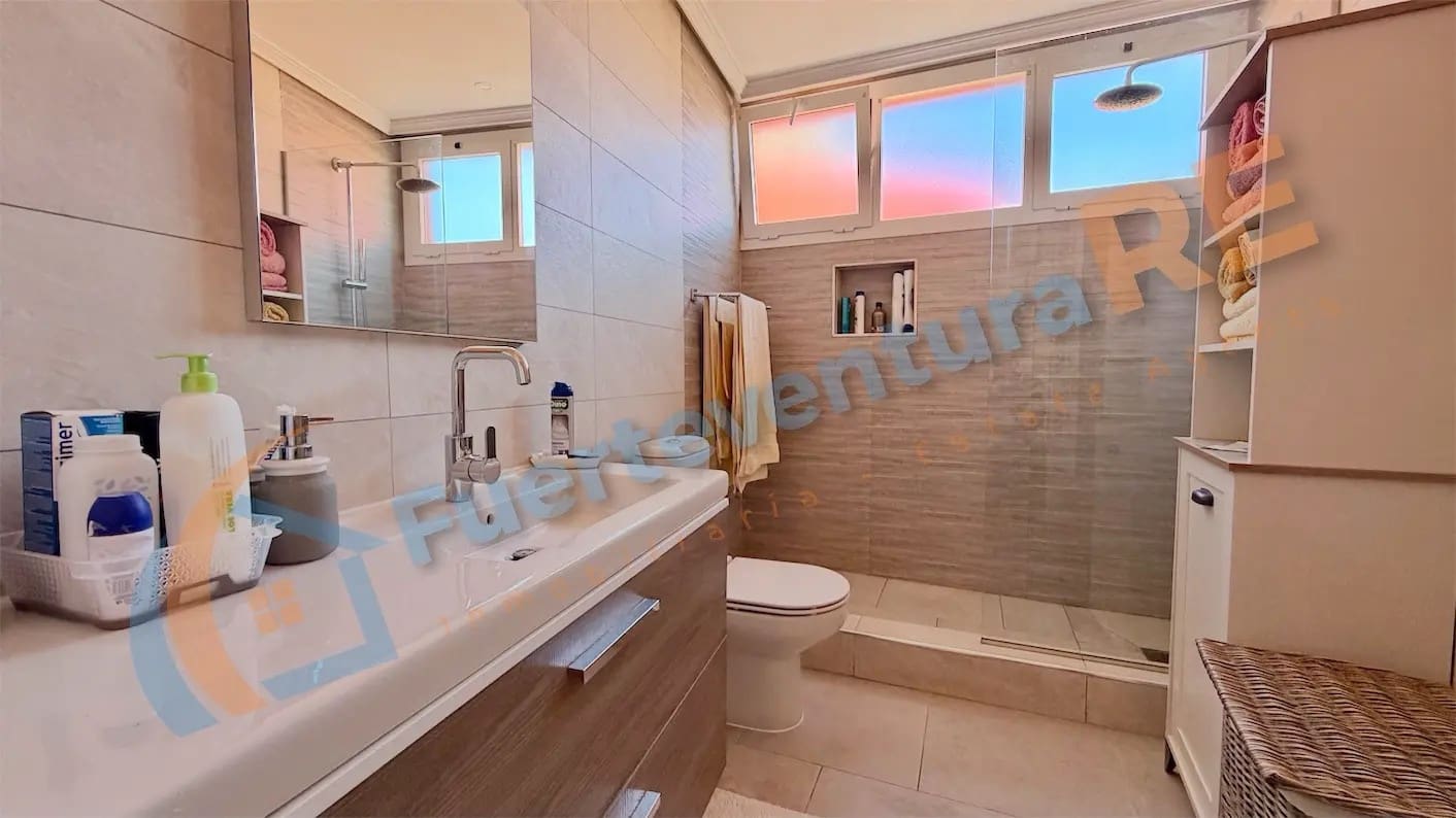 2 sovrum Bungalow till salu i Corralejo med pool - 298 000 € (Ref: 9610758)