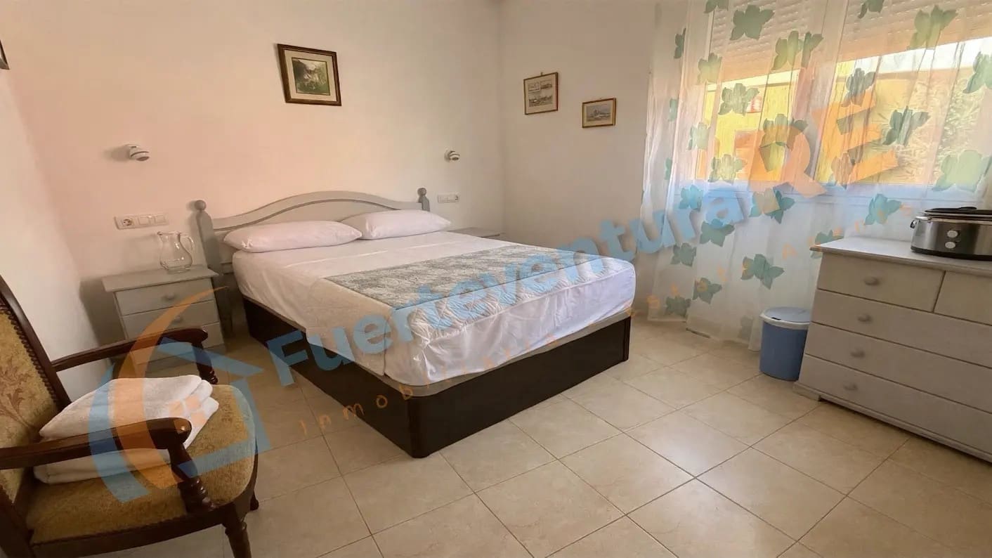 2 sovrum Bungalow till salu i Corralejo med pool - 298 000 € (Ref: 9610758)