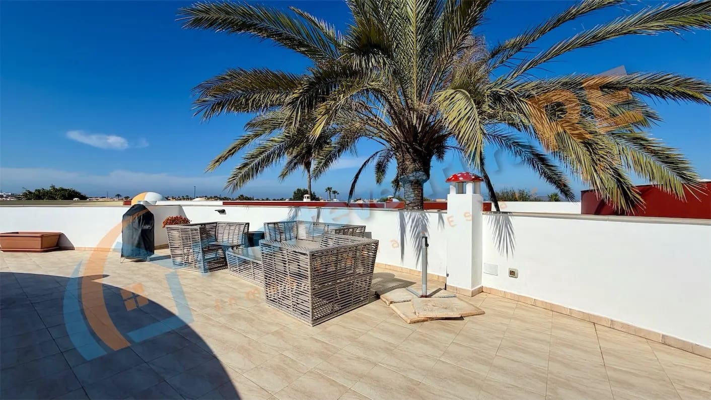 2 sovrum Bungalow till salu i Corralejo med pool - 298 000 € (Ref: 9610758)