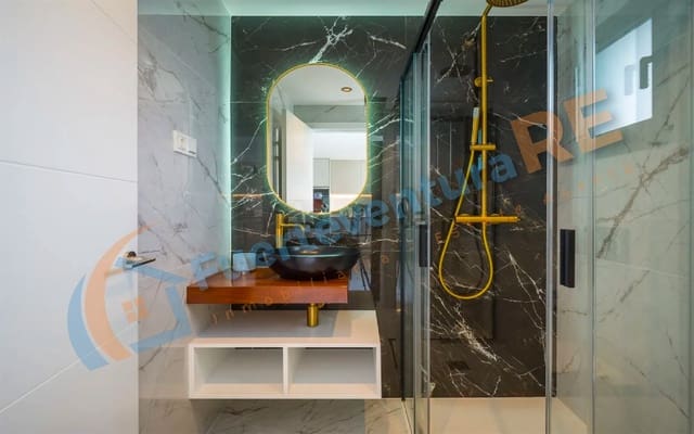 3 camera da letto Casa in vendita in Corralejo, La Oliva con piscina garage - 450.000 € (Rif: 9611823)