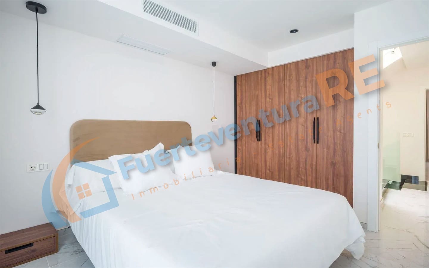 Casa de 3 habitaciones en Corralejo en venta con piscina garaje - 450.000 € (Ref: 9611823)