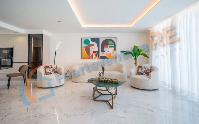 3 camera da letto Casa in vendita in Corralejo, La Oliva con piscina garage - 450.000 € (Rif: 9611823)