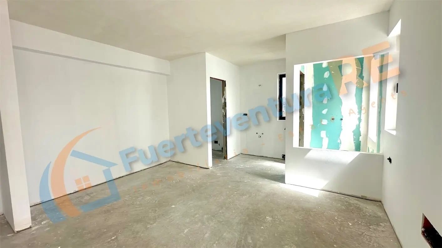 4 bedroom Villa for sale in Lajares with pool garage - € 670,000 (Ref: 9637207)