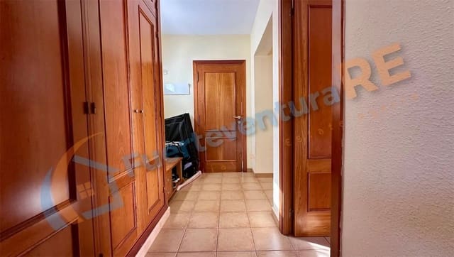 1 bedroom Villa for sale in Tamaragua, La Oliva with garage - € 240,000 (Ref: 9705890)