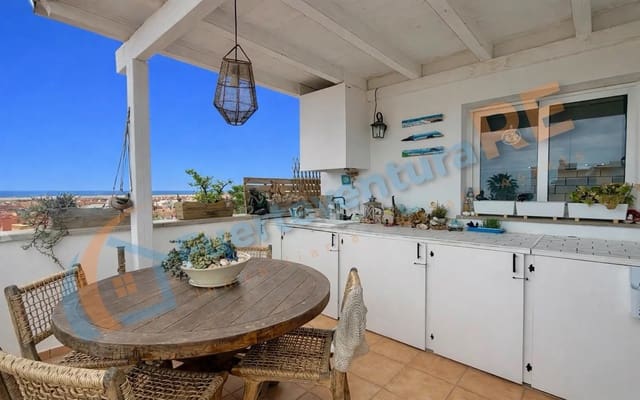 2 bedroom Penthouse for sale in Corralejo, La Oliva with pool garage - € 297,000 (Ref: 9729506)