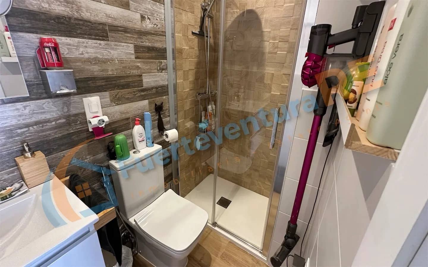 2 bedroom Penthouse for sale in Corralejo with pool garage - € 297,000 (Ref: 9729506)