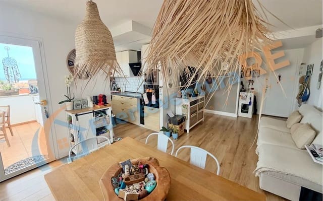 2 bedroom Penthouse for sale in Corralejo, La Oliva with pool garage - € 297,000 (Ref: 9729506)