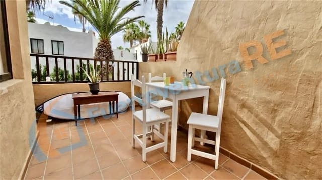 1 Zimmer Apartment zu verkaufen in Corralejo, La Oliva mit Pool Garage - 159.000 € (Ref: 9795720)