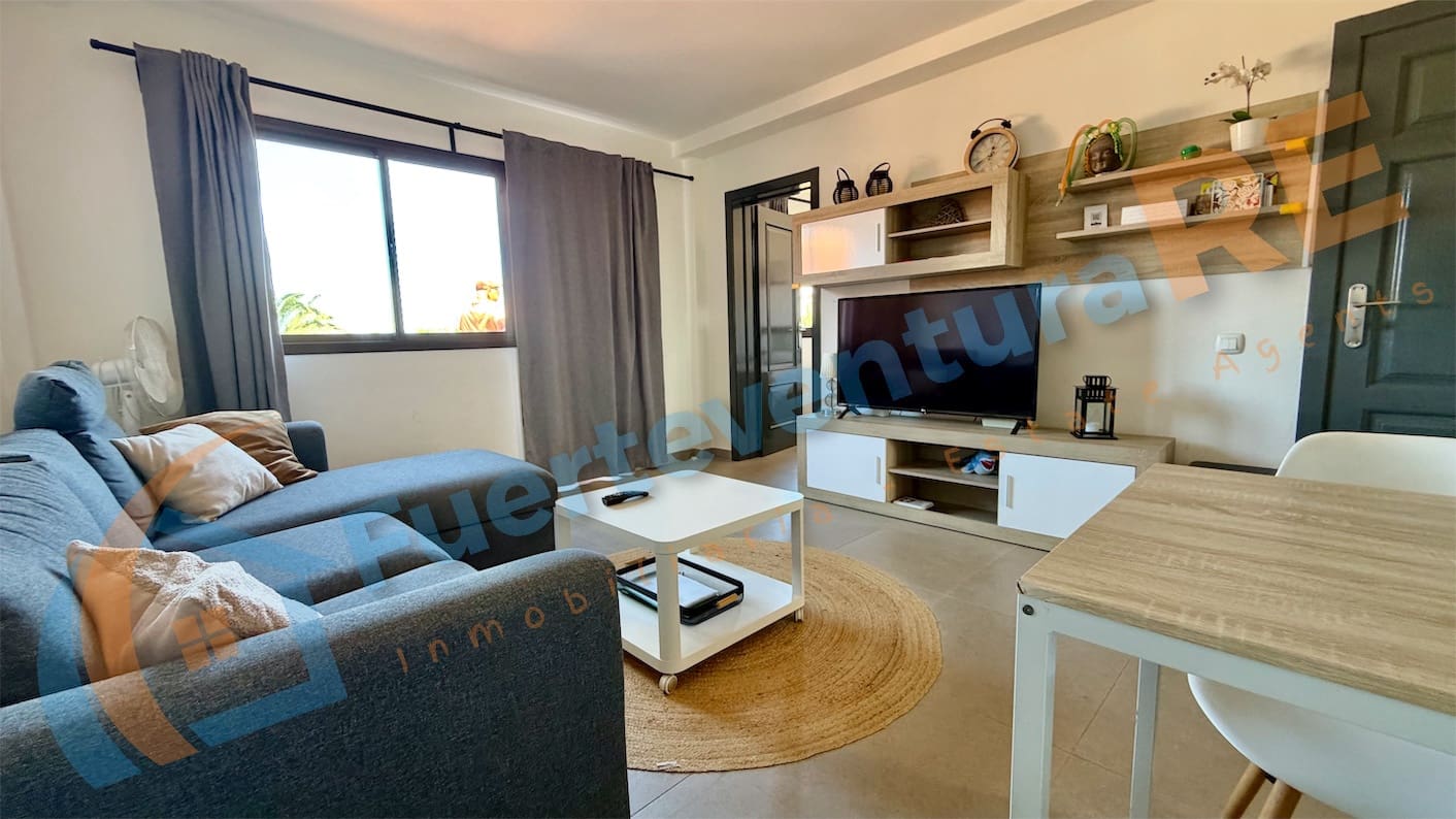 2 bedroom Apartment for sale in Corralejo with pool garage - € 310,000 (Ref: 9838958)
