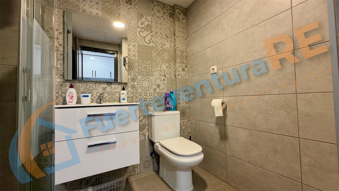 2 bedroom Apartment for sale in Corralejo with pool garage - € 310,000 (Ref: 9838958)