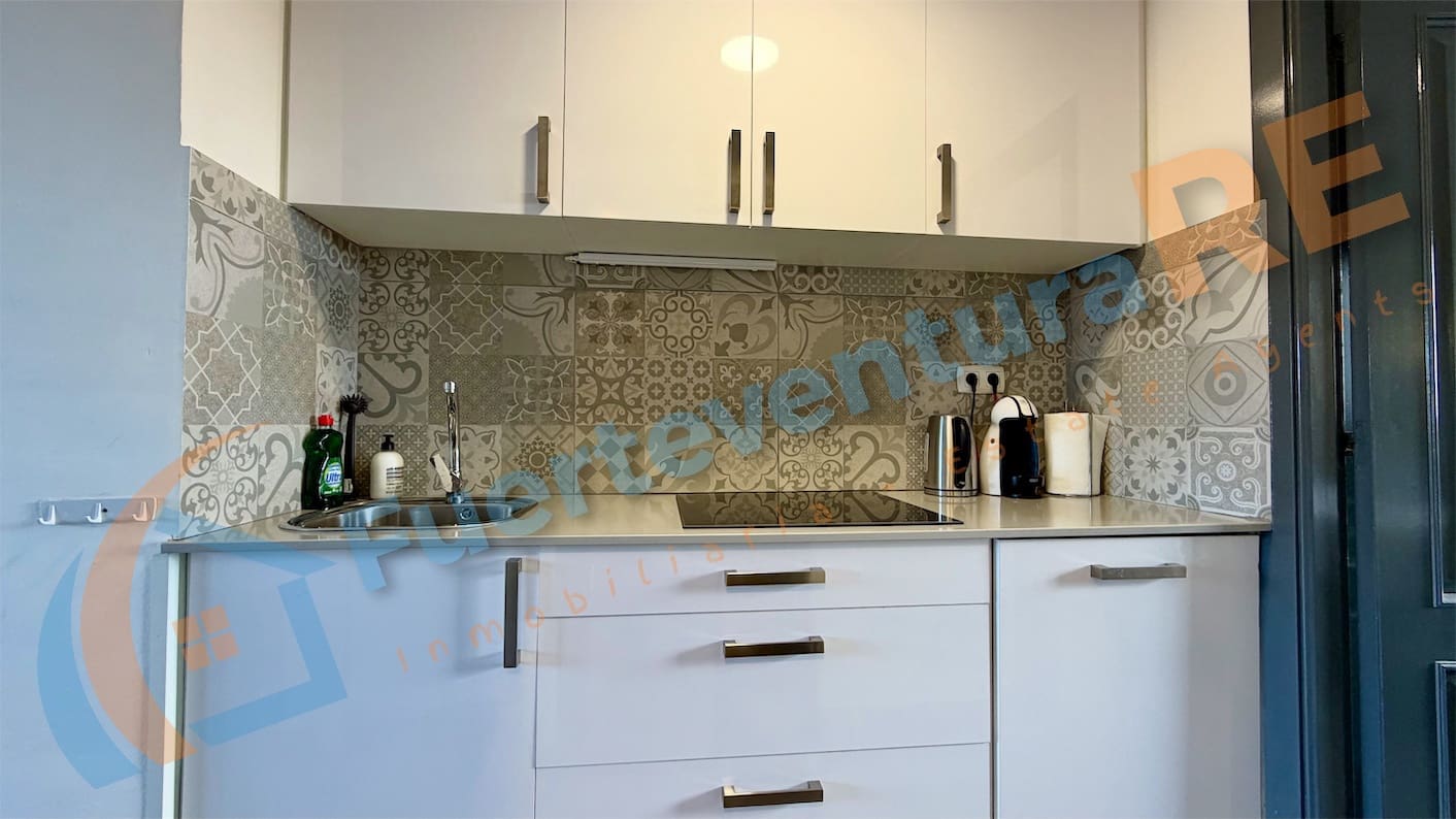 2 bedroom Apartment for sale in Corralejo with pool garage - € 310,000 (Ref: 9838958)