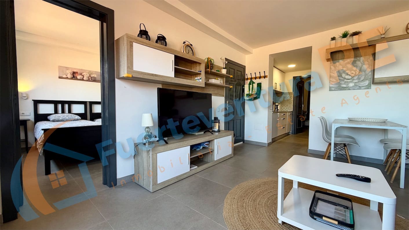 2 bedroom Apartment for sale in Corralejo with pool garage - € 310,000 (Ref: 9838958)