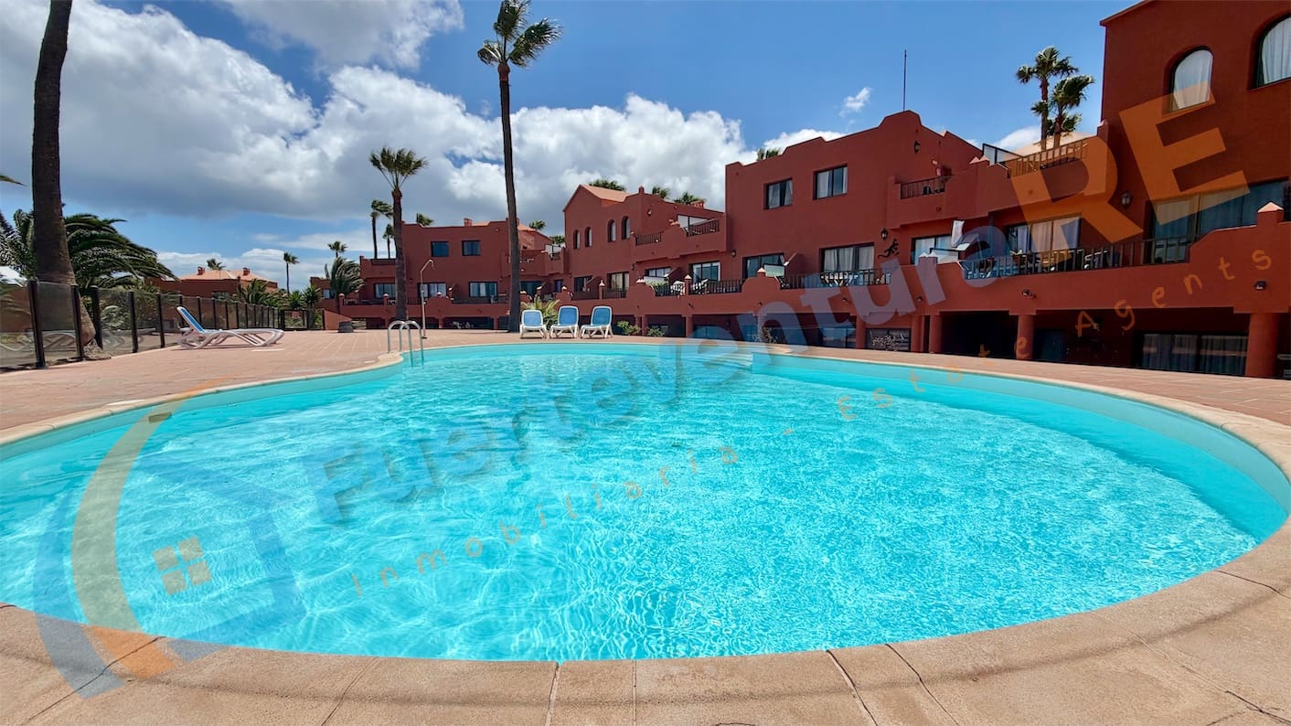 2 bedroom Apartment for sale in Corralejo with pool garage - € 310,000 (Ref: 9838958)