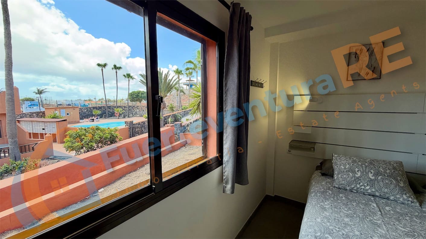 2 bedroom Apartment for sale in Corralejo with pool garage - € 310,000 (Ref: 9838958)
