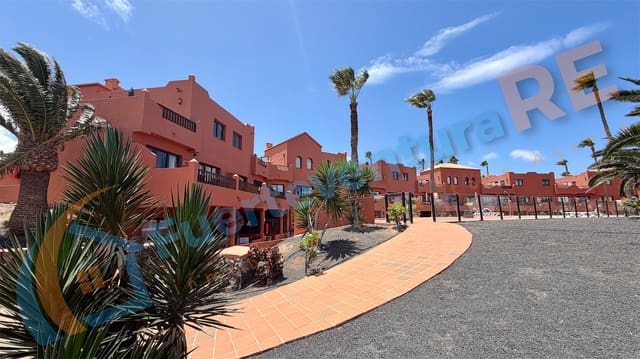 2 chambre Appartement à vendre à Corralejo, La Oliva avec piscine garage - 310 000 € (Ref: 9838958)