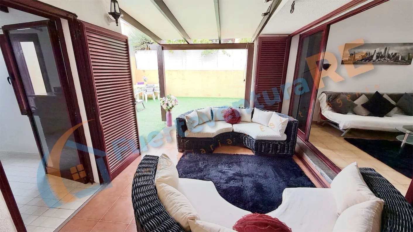 2 bedroom Villa for sale in Tamaragua with pool garage - € 280,000 (Ref: 9839981)