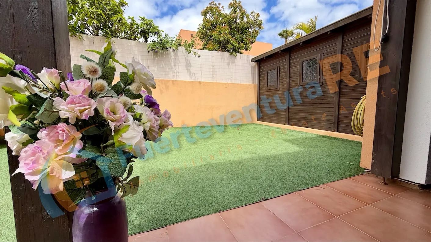 2 bedroom Villa for sale in Tamaragua with pool garage - € 280,000 (Ref: 9839981)