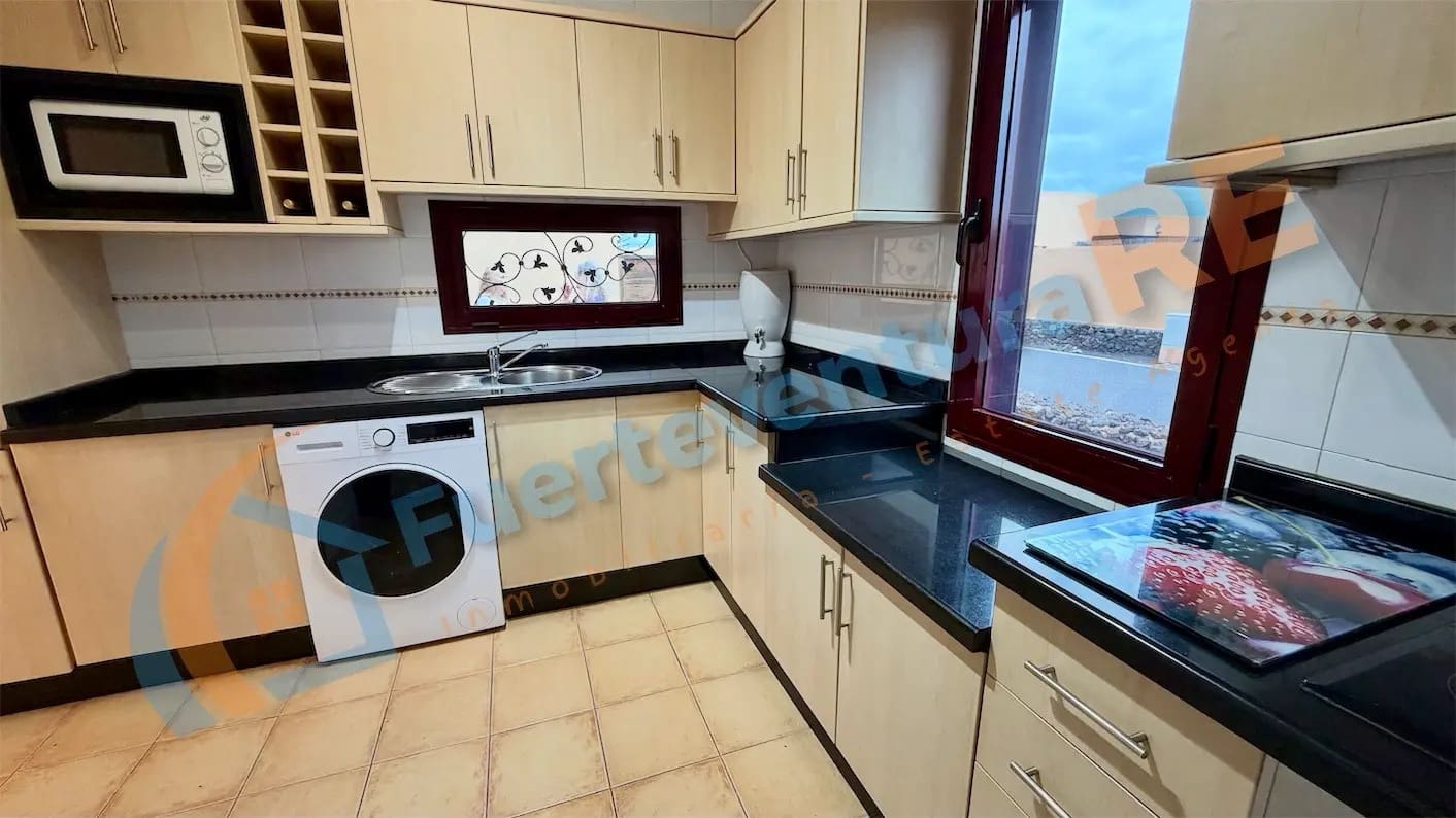 2 bedroom Villa for sale in Tamaragua with pool garage - € 280,000 (Ref: 9839981)