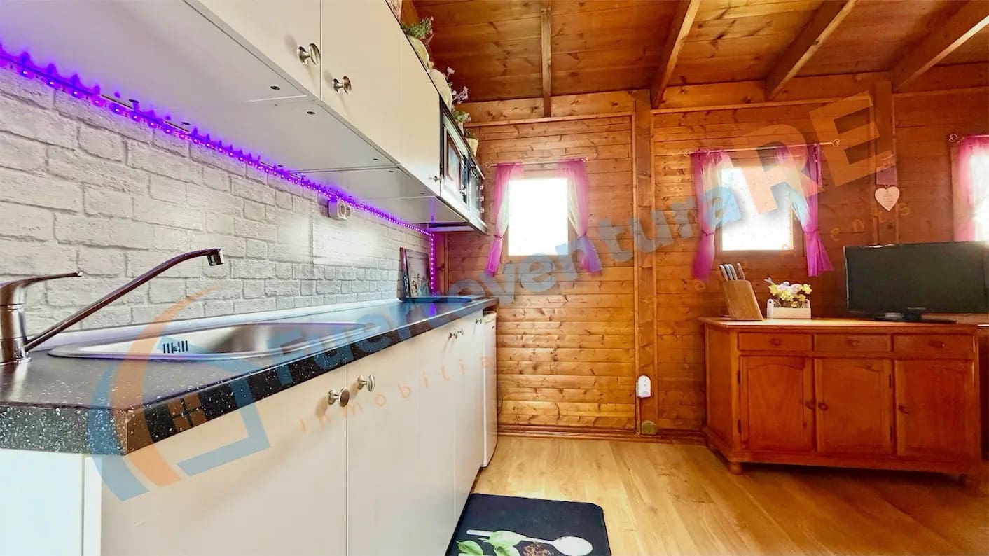 2 bedroom Villa for sale in Tamaragua with pool garage - € 280,000 (Ref: 9839981)