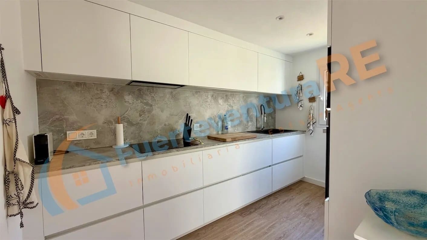 3 quarto Moradia para venda em Corralejo com piscina garagem - 459 000 € (Ref: 9917709)