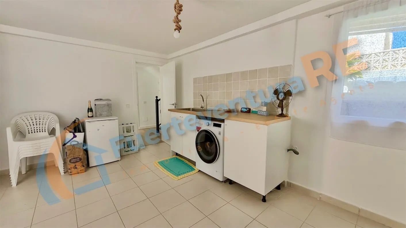 3 quarto Moradia para venda em Corralejo com piscina garagem - 459 000 € (Ref: 9917709)