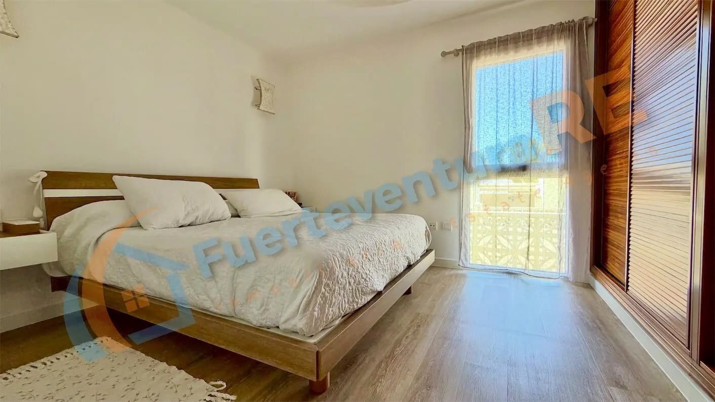 3 quarto Moradia para venda em Corralejo com piscina garagem - 459 000 € (Ref: 9917709)