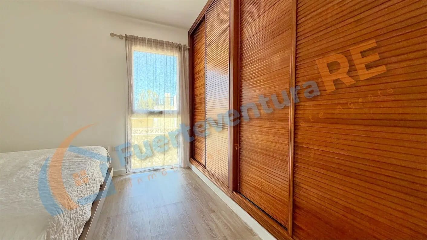 3 quarto Moradia para venda em Corralejo com piscina garagem - 459 000 € (Ref: 9917709)