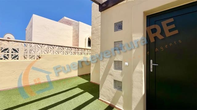 3 chambre Villa/Maison à vendre à Corralejo, La Oliva avec piscine garage - 459 000 € (Ref: 9917709)