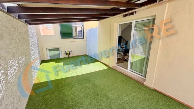 3 chambre Villa/Maison à vendre à Corralejo, La Oliva avec piscine garage - 459 000 € (Ref: 9917709)
