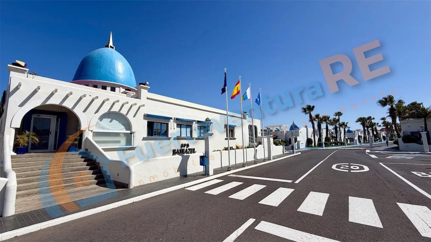 3 chambre Villa/Maison à vendre à Corralejo avec piscine garage - 598 000 € (Ref: 9917710)