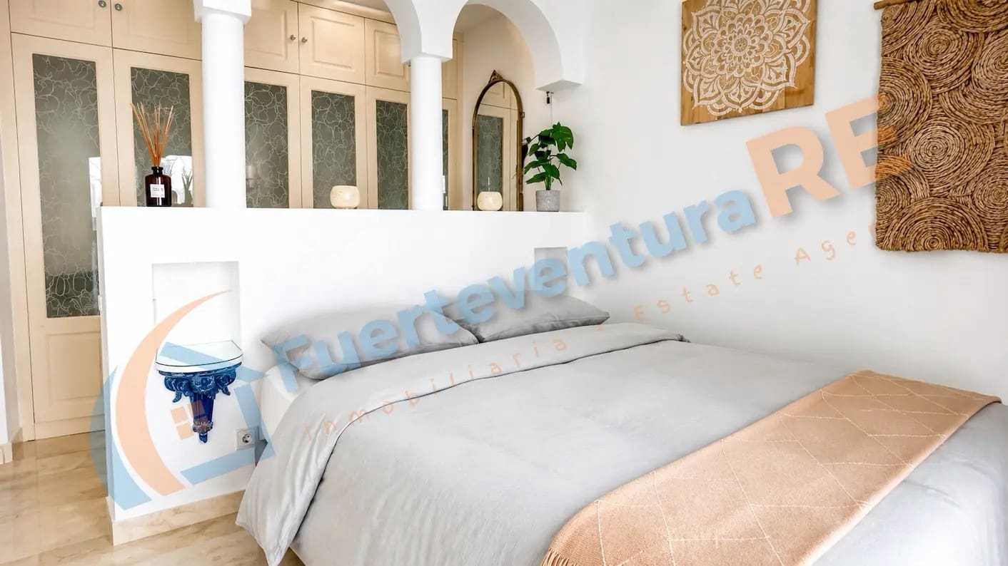 3 chambre Villa/Maison à vendre à Corralejo avec piscine garage - 598 000 € (Ref: 9917710)