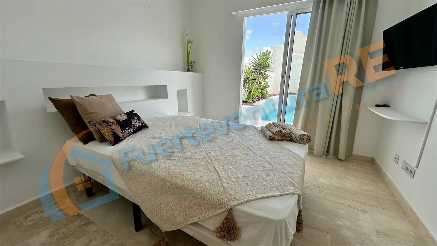 3 chambre Villa/Maison à vendre à Corralejo avec piscine garage - 598 000 € (Ref: 9917710)
