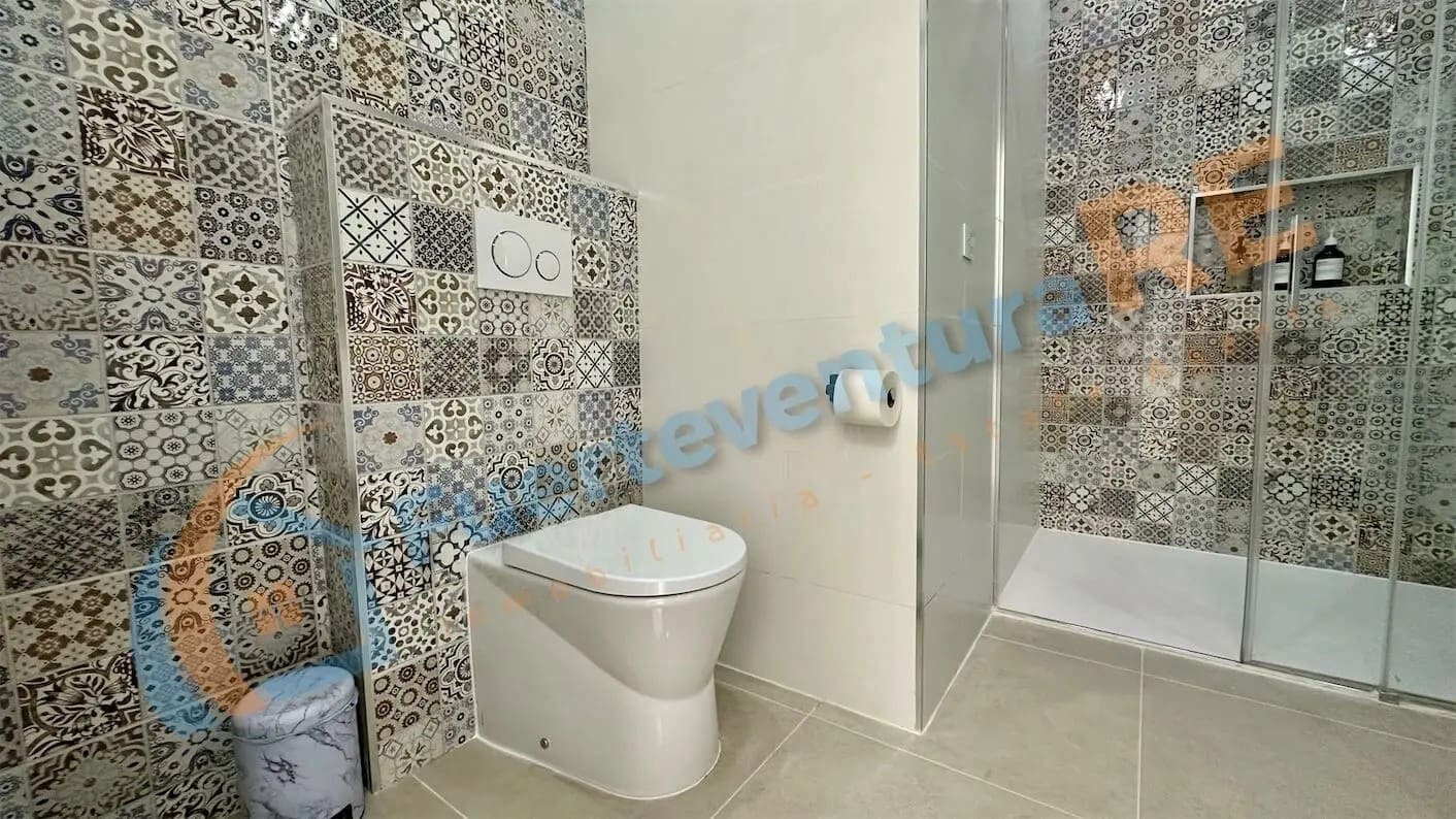3 chambre Villa/Maison à vendre à Corralejo avec piscine garage - 598 000 € (Ref: 9917710)