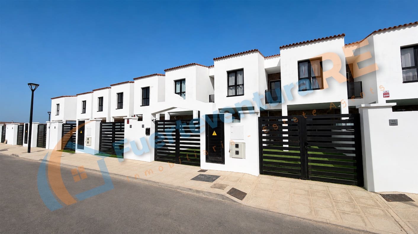 3 sovrum Hus till salu i La Oliva med garage - 249 000 € (Ref: 9947349)