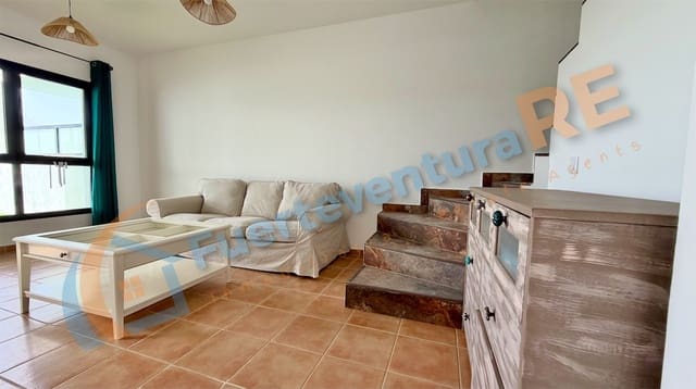 3 soveværelse Byhus til salg i La Oliva med garage - € 249.000 (Ref: 9947349)