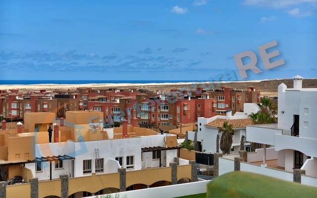 2 soveværelse Penthouse til salg i Corralejo, La Oliva med swimmingpool garage - € 255.000 (Ref: 9957567)