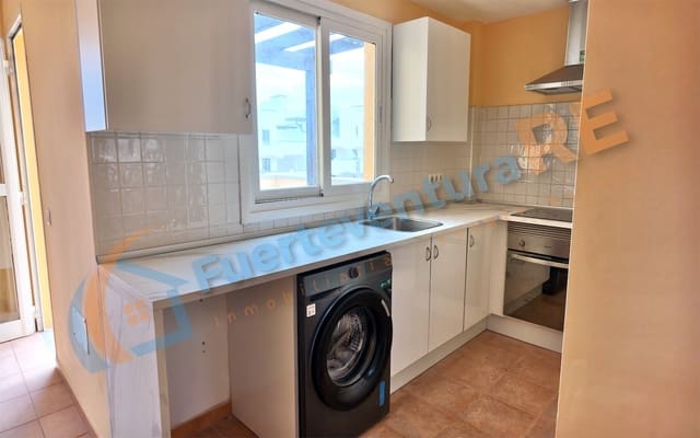 2 soveværelse Penthouse til salg i Corralejo, La Oliva med swimmingpool garage - € 255.000 (Ref: 9957567)