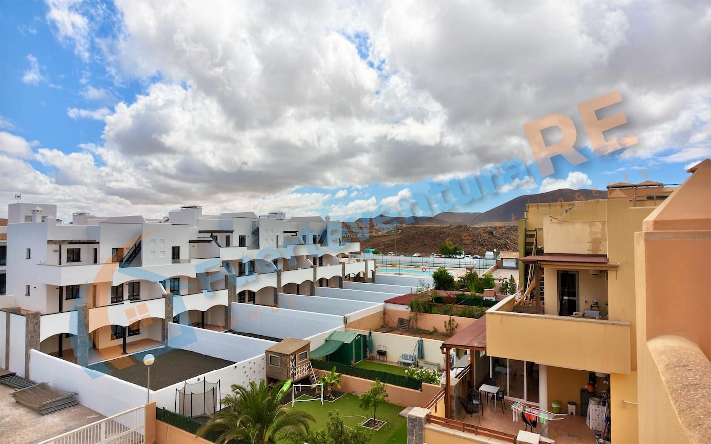 2 soveværelse Penthouse til salg i Corralejo med swimmingpool garage - € 255.000 (Ref: 9957567)