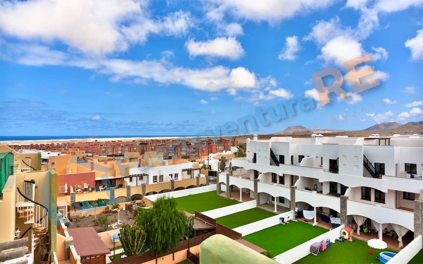 2 soveværelse Penthouse til salg i Corralejo med swimmingpool garage - € 255.000 (Ref: 9957567)