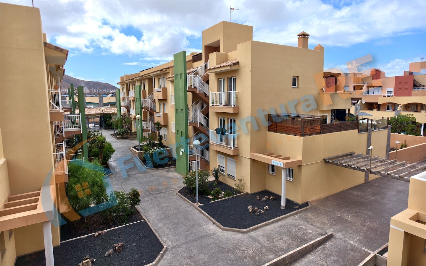 2 soveværelse Penthouse til salg i Corralejo med swimmingpool garage - € 255.000 (Ref: 9957567)