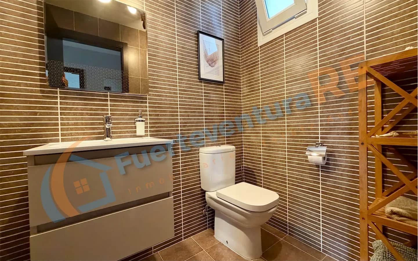 3 soveværelse Semi-Rækkehus til salg i Corralejo med swimmingpool - € 448.000 (Ref: 9999443)
