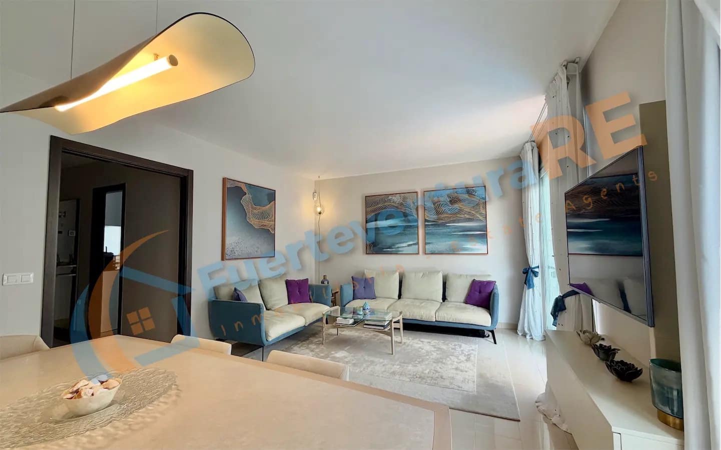 3 soveværelse Semi-Rækkehus til salg i Corralejo med swimmingpool - € 448.000 (Ref: 9999443)