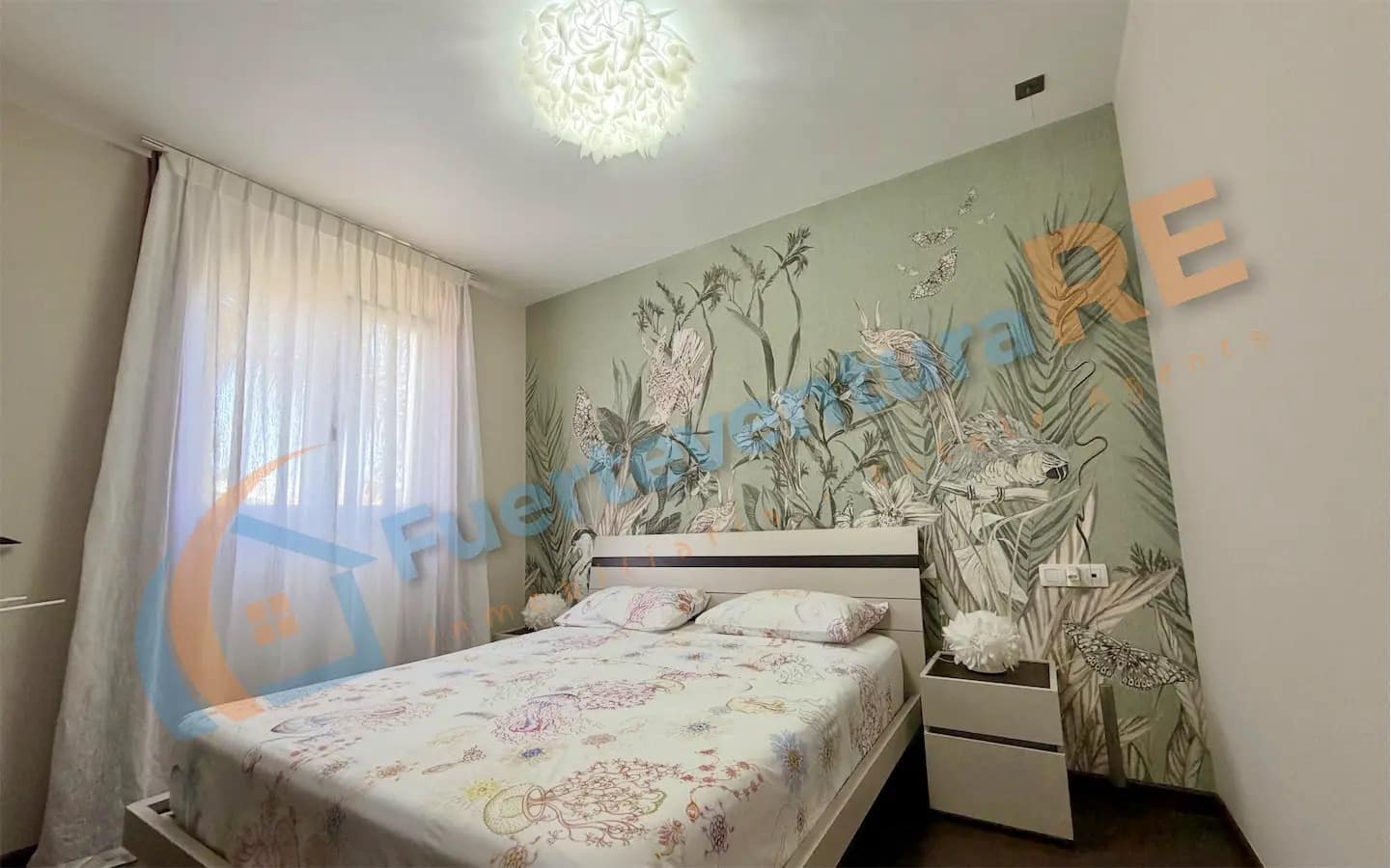 3 soveværelse Semi-Rækkehus til salg i Corralejo med swimmingpool - € 448.000 (Ref: 9999443)