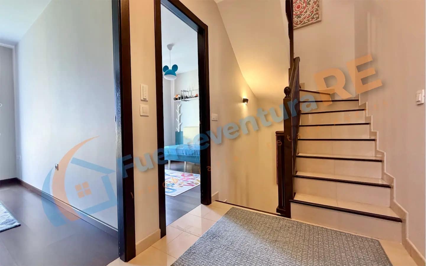 3 soveværelse Semi-Rækkehus til salg i Corralejo med swimmingpool - € 448.000 (Ref: 9999443)