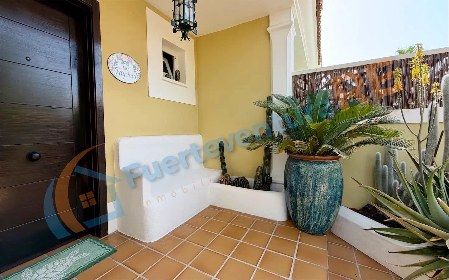 3 soveværelse Semi-Rækkehus til salg i Corralejo med swimmingpool - € 448.000 (Ref: 9999443)